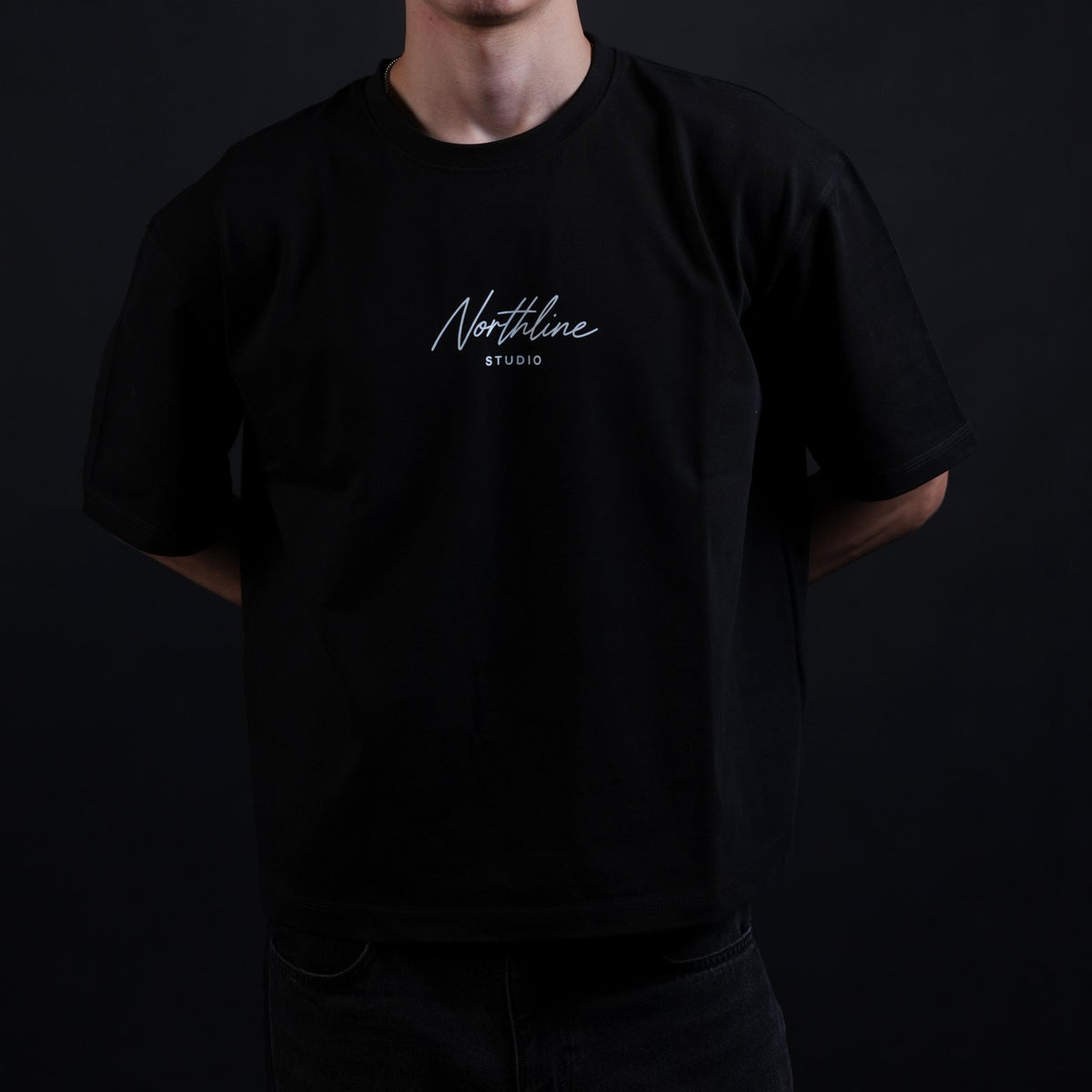 Northline Script Studio Tee black, detail